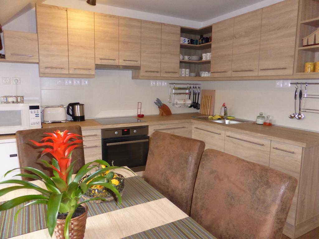 Tuendergyoengye Apartmanhaz Zirc Exterior foto